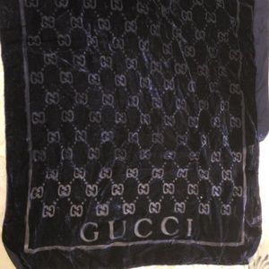 Gucci Scarf Authentic  lg